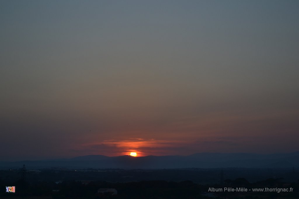 27062012 4.JPG - Coucher de soleil sur le massif des Maures. 27 06 2012. 20H09